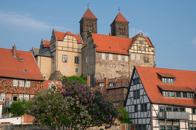 Panoramic image of the convent of quedlinburg in evening sunlight, germany, europe