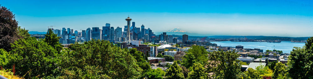A view of the skyline of seattle, washington from kerry park on queen anne hill.