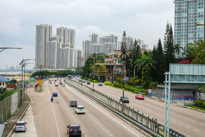 Traffic on road in city