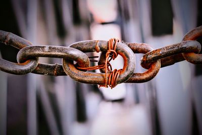 Close-up of rusty chain