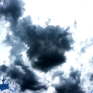 Low angle view of cloudy sky