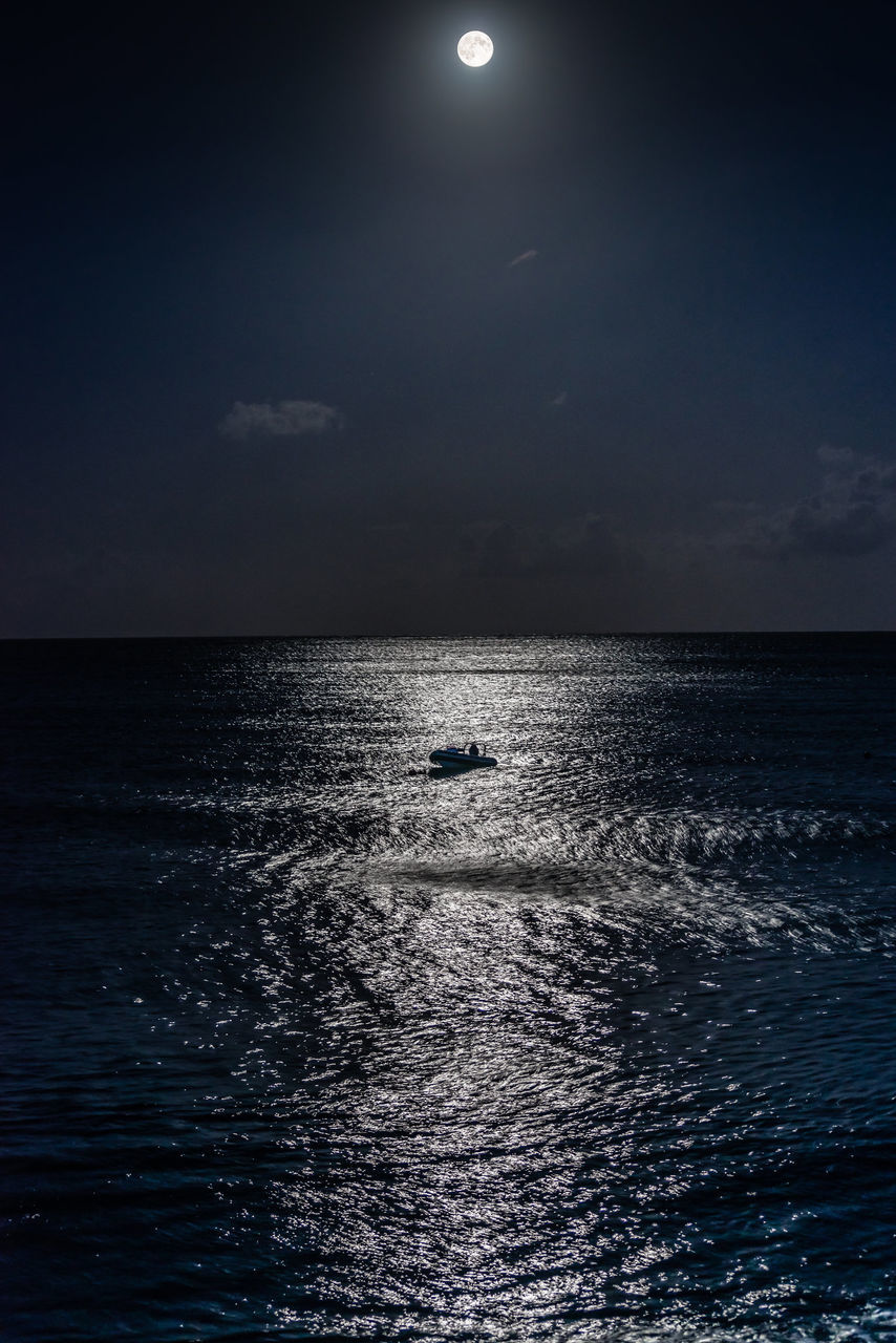 sea, water, horizon over water, waterfront, scenics, tranquil scene, beauty in nature, tranquility, rippled, seascape, nature, sky, idyllic, blue, reflection, no people, outdoors, ocean, wave, clear sky