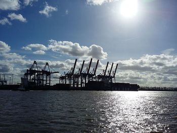 Sun shining over sea