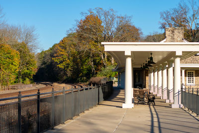 Standing on the platform at the valley forge station on a clear autumn day