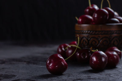 Close-up of apples on table