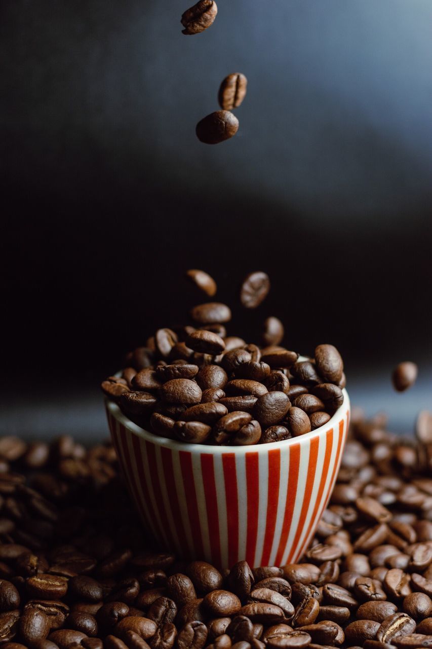 CLOSE-UP OF COFFEE BEANS