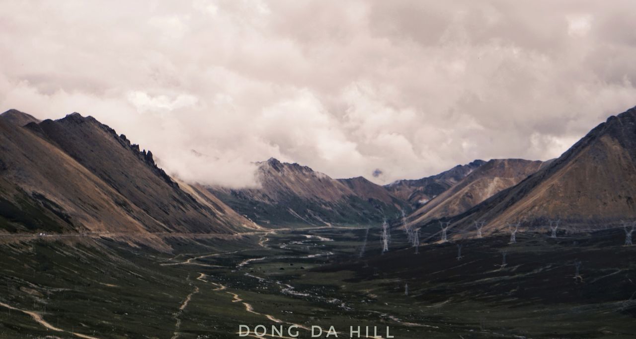 PANORAMIC VIEW OF LAKE AGAINST MOUNTAINS