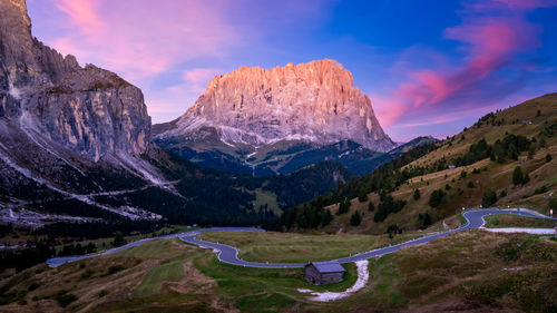 Beautiful mountain road highway road of passo gardena in dolomites, dolomites landscape