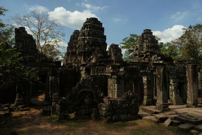 Ruins of temple against sky