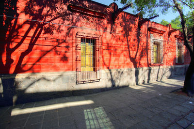 Graffiti on wall of building