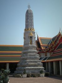 Wat pho against clear sky