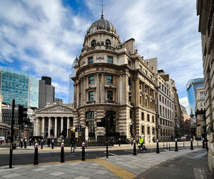 Bank underground station