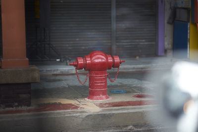 Red fire hydrant