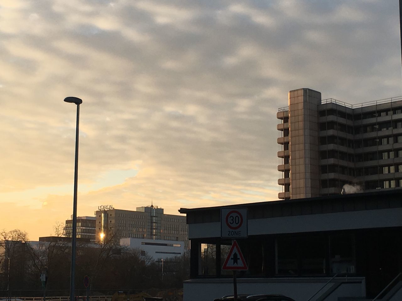 CITYSCAPE AGAINST SKY