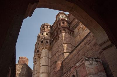 Mehrangarh fort is a beautiful fort situated in jodhpur, rajasthan