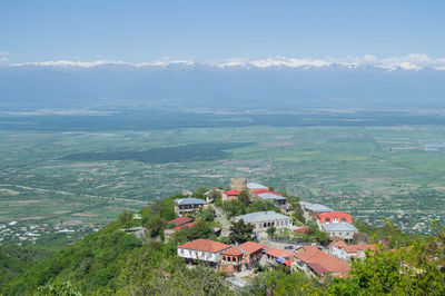 Small georgian village near sighnaghi, caucasus mountains, georgia