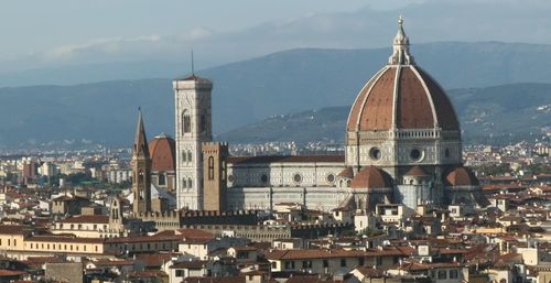 Duomo santa maria del fiore in city