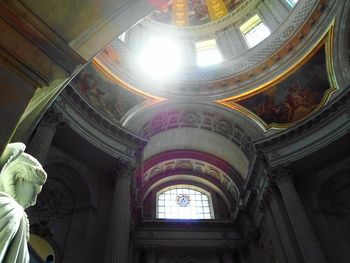 Low angle view of ceiling