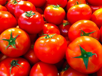 Full frame shot of tomatoes in market