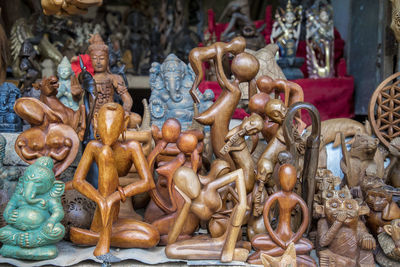 Statues at market stall