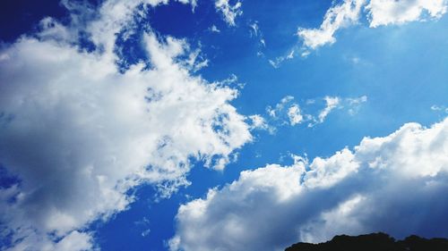 Low angle view of cloudy sky