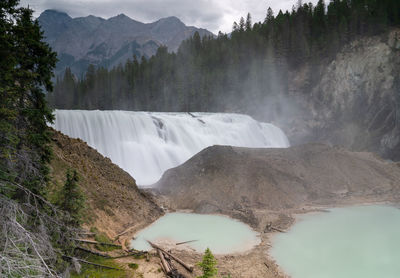 Long exposure image of an river in the yoho national park, british columbia, canada