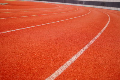 Surface level of running track