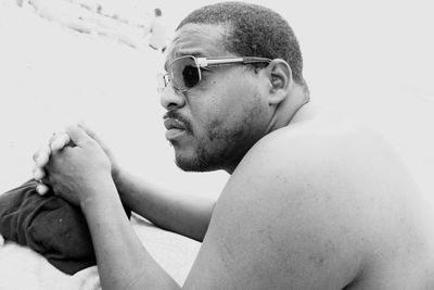 Portrait of young man wearing sunglasses
