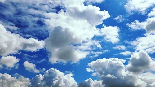 Low angle view of cloudy sky