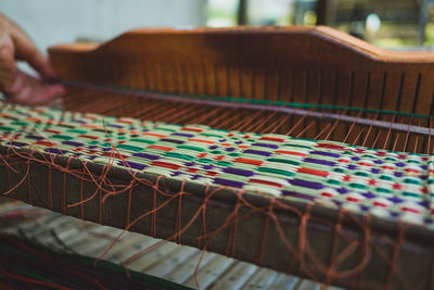 Cropped hand weaving loom