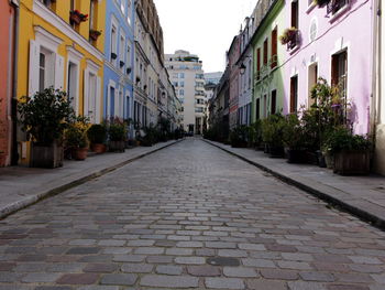 Narrow alley in city