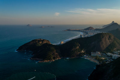 Amazing view of the coast of rio de janeiro in brazil seen from the sugar loaf mountain at sunset