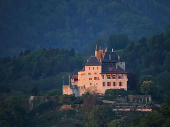 Lac d'annecy - château de menthon-saint-bernard