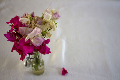Close-up of rose bouquet on table