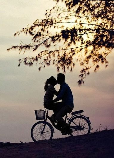 bicycle, leisure activity, lifestyles, land vehicle, transportation, men, full length, mode of transport, sky, riding, silhouette, cycling, side view, boys, tree, togetherness, sitting