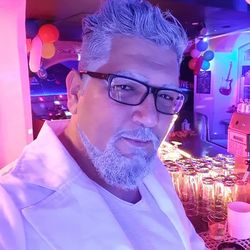 Portrait of young man wearing eyeglasses