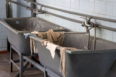 Old sinks in bathroom