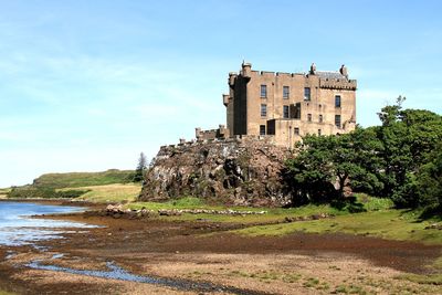 Low angle view of dunvegan castle