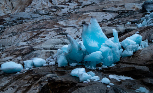 Snow on rocks