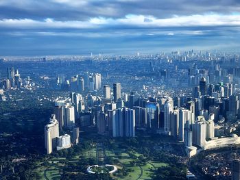 Bustling bgc