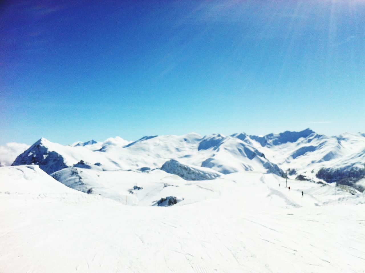 snow, winter, cold temperature, season, mountain, snowcapped mountain, tranquil scene, weather, tranquility, landscape, scenics, mountain range, beauty in nature, covering, nature, blue, clear sky, white color, non-urban scene, snowcapped