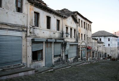 Lost buildings in city 