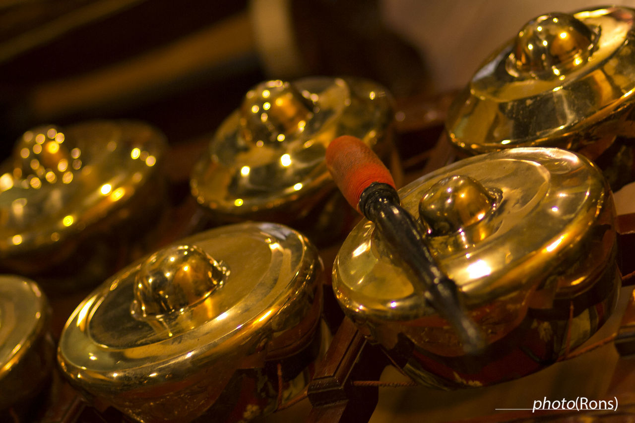 CLOSE-UP OF VARIOUS OBJECTS ON TABLE