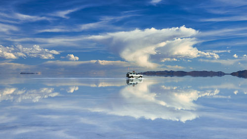 A superb view of uyuni salt lake