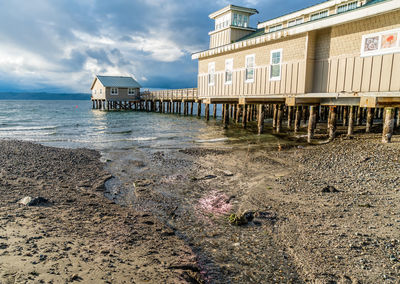 A view of a building on a pier in redondo beach, washington.