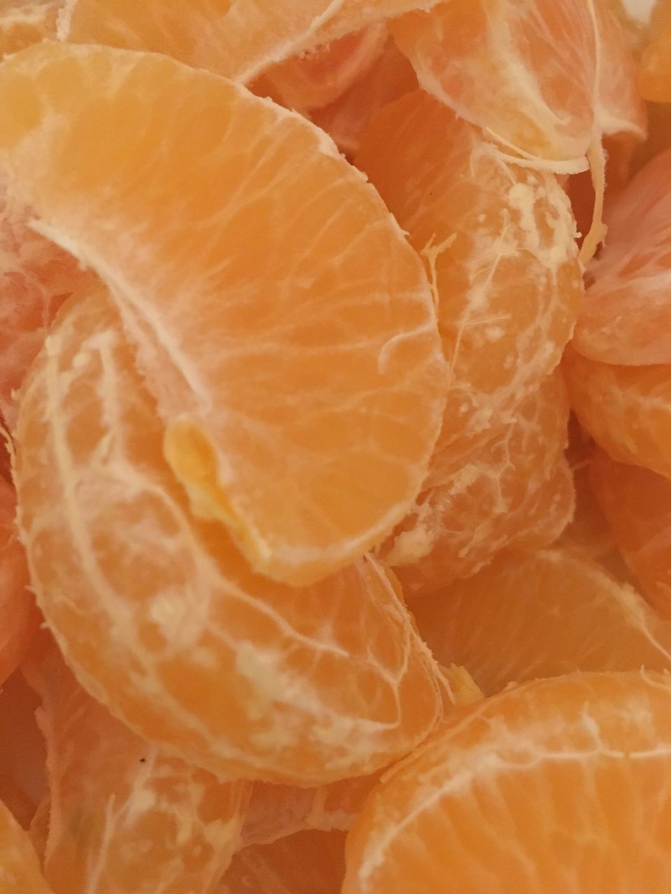 FULL FRAME SHOT OF ORANGE SLICES OF ORANGES