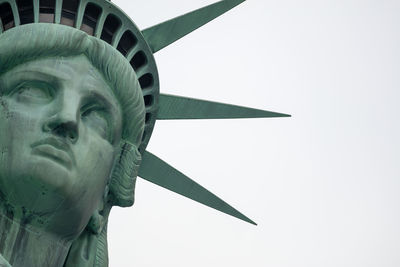 Statue of liberty against sky