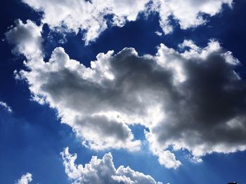 Low angle view of cloudy sky