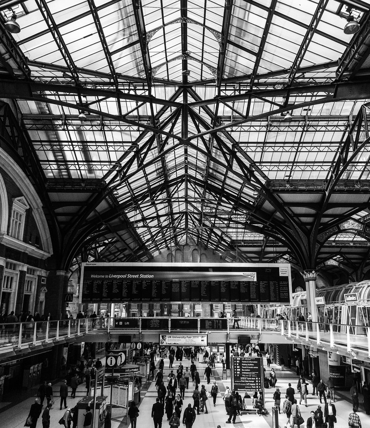 London Liverpool Street Railway Station (LST)