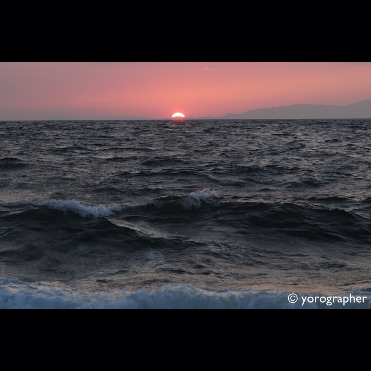 sea, horizon over water, water, sunset, scenics, beauty in nature, tranquil scene, beach, tranquility, wave, sky, shore, nature, idyllic, seascape, surf, orange color, sun, ocean, coastline